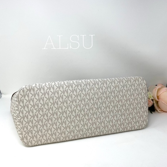 Michael Kors Shania Chain Tote Vanilla Leather LG - Picture 4 of 8